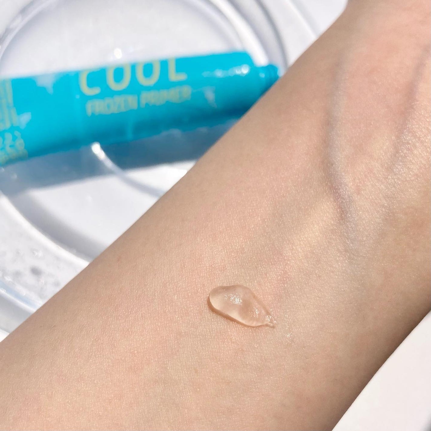 ひんやりフローズンプライマー/shushupa!/化粧下地を使ったクチコミ(6枚目)