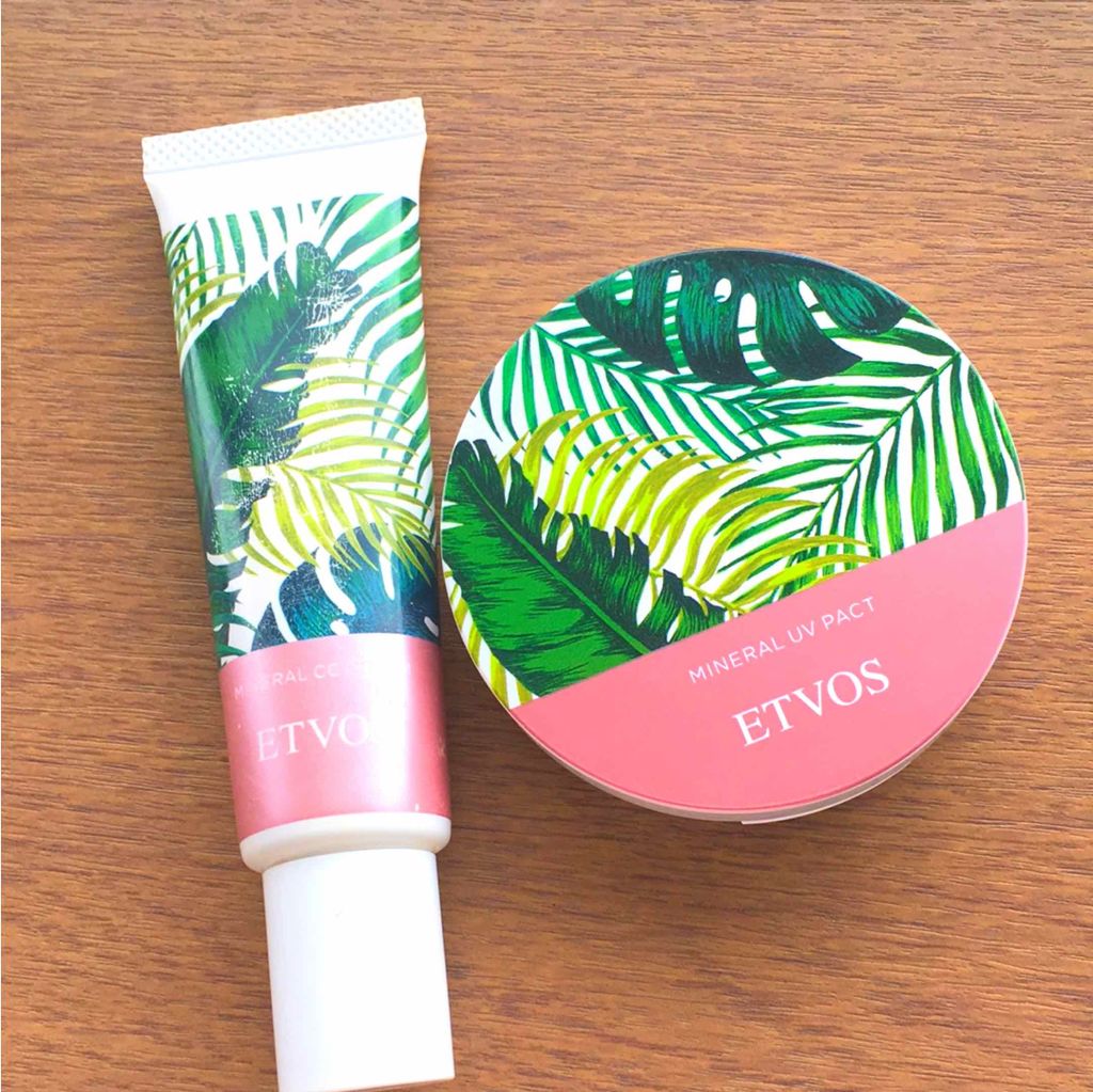 ミネラルUVボディパウダー(旧)/エトヴォス/ボディパウダーを使ったクチコミ（1枚目）