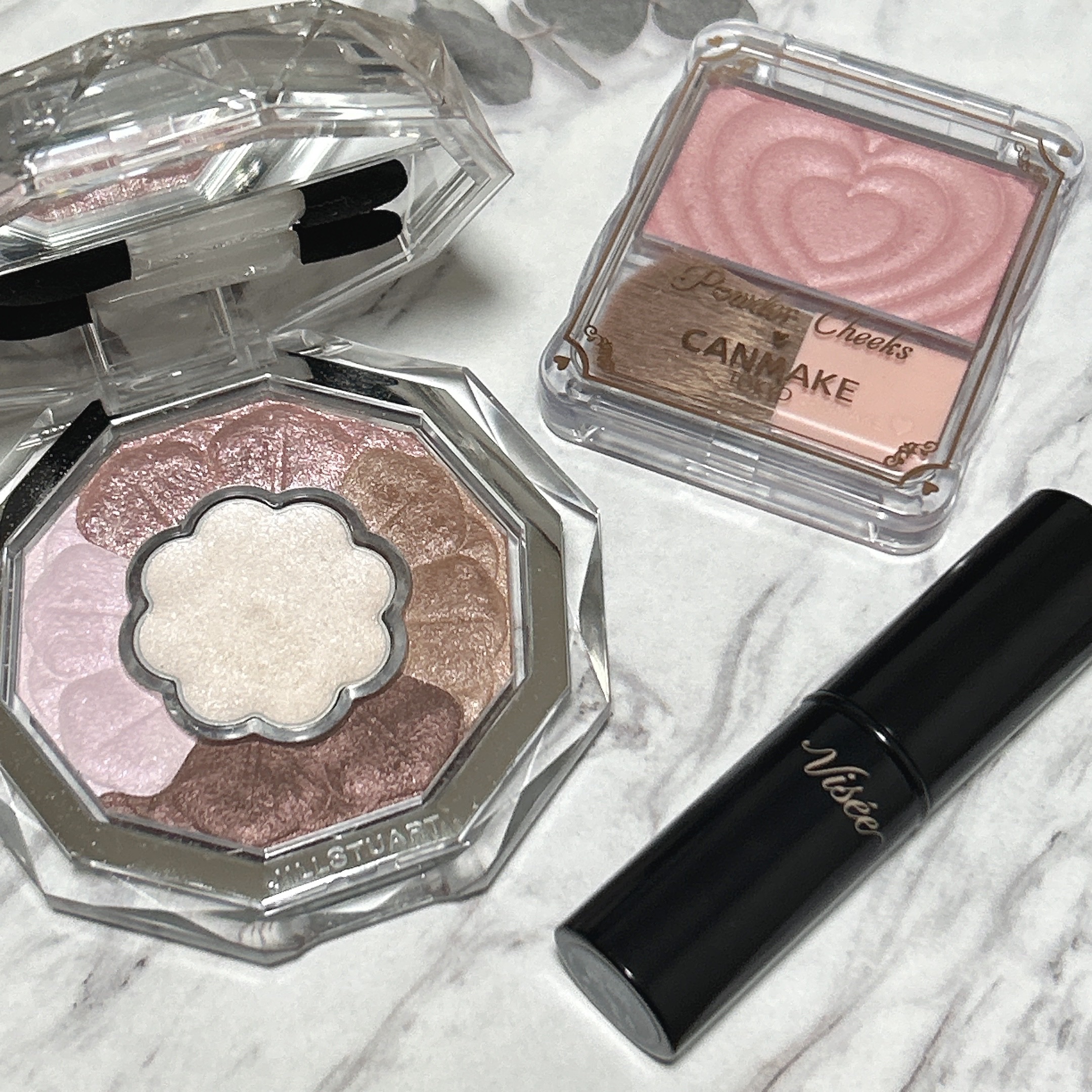 ジルスチュアート ブルームクチュール アイズ/JILL STUART/アイシャドウパレットを使ったクチコミ（1枚目）