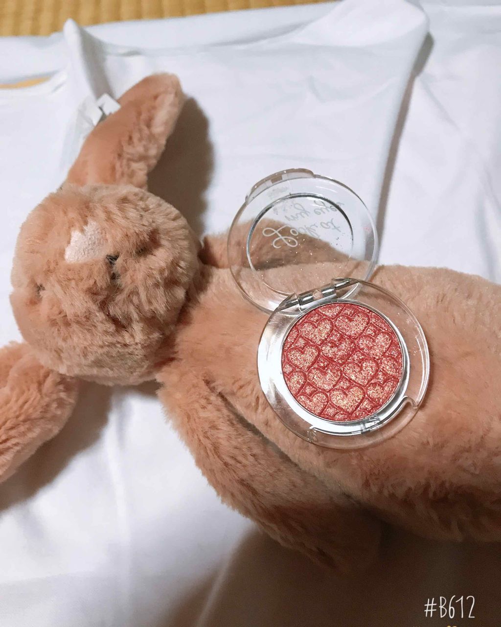 ルックアット マイアイジュエル/ETUDE/単色アイシャドウを使ったクチコミ(2枚目)