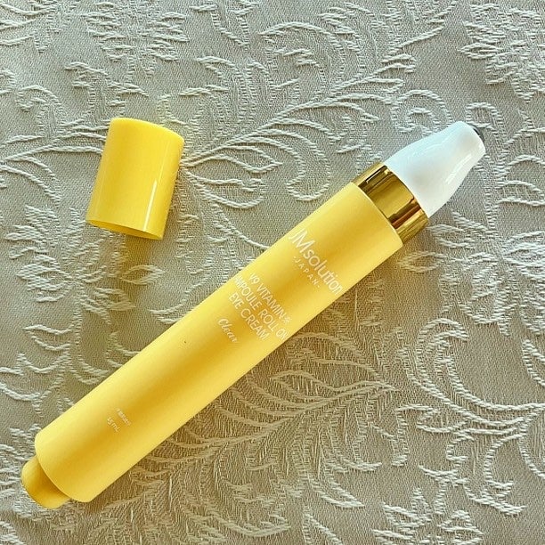 V9ビタミンアンプルロールオンアイクリームクリア/JMsolution/アイケア・アイクリームを使ったクチコミ(3枚目)