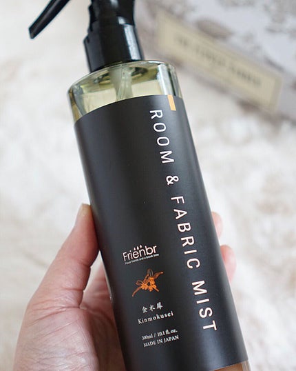 Frienbr ルーム&ファブリックミスト 金木犀のクチコミ「・
・
秋の香りと言えば金木犀、
金木犀の香りで秋を感じる?
北海道には金木犀が自生しないの.....」(2枚目)