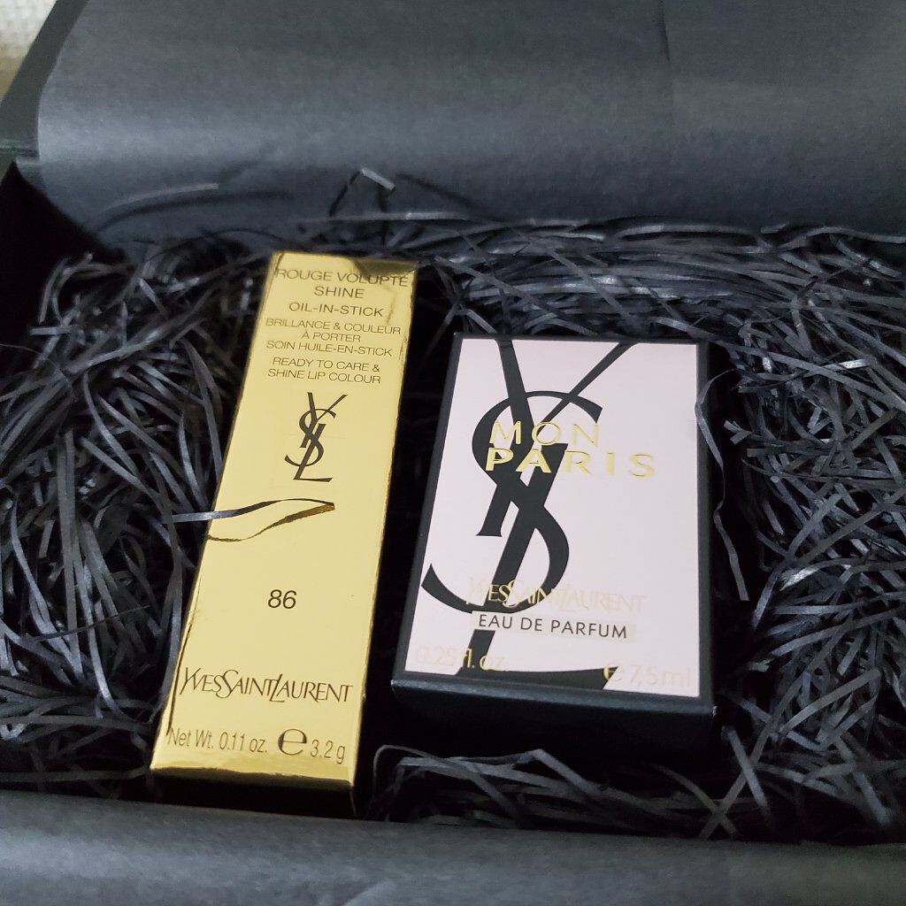 ルージュ ヴォリュプテ シャイン/YVES SAINT LAURENT BEAUTE/口紅を使ったクチコミ（2枚目）