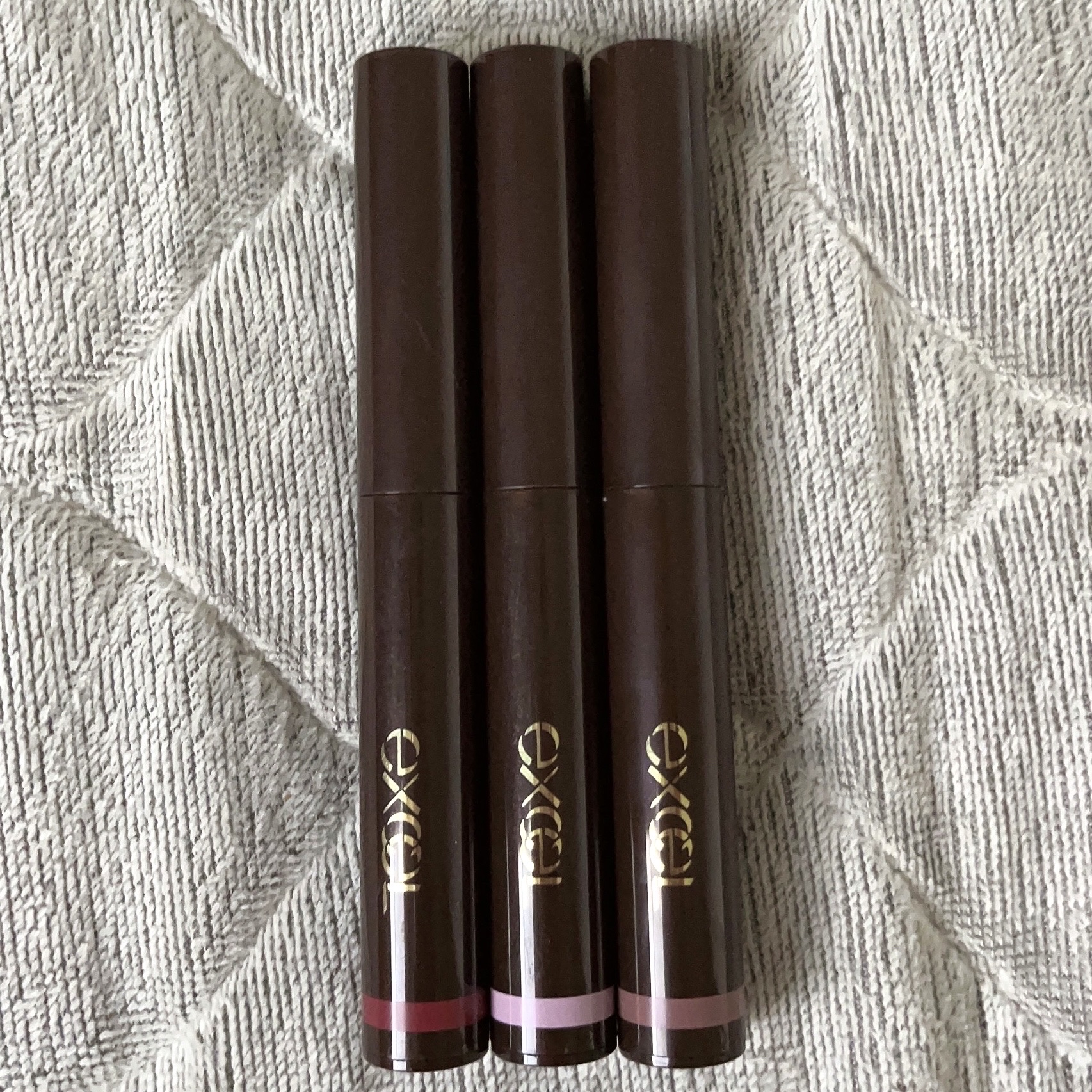 グリームオンフィットシャドウ/excel/スティックアイシャドウを使ったクチコミ（2枚目）