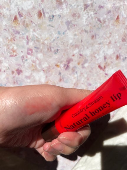 ハニーフルリップ R/カントリー&ストリーム/リップ美容液を使ったクチコミ(2枚目)