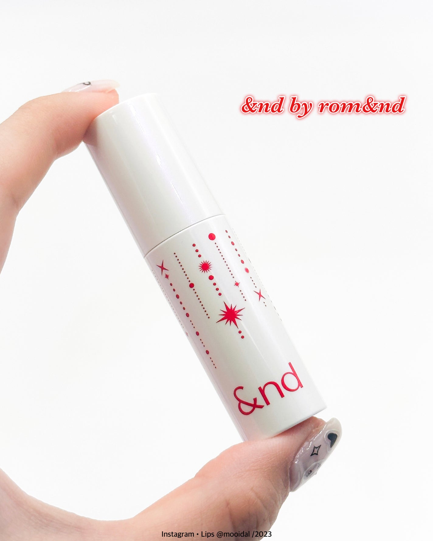 アンドバイロムアンド グラッシーボムティント/&nd by rom&nd/リップティントを使ったクチコミ(4枚目)