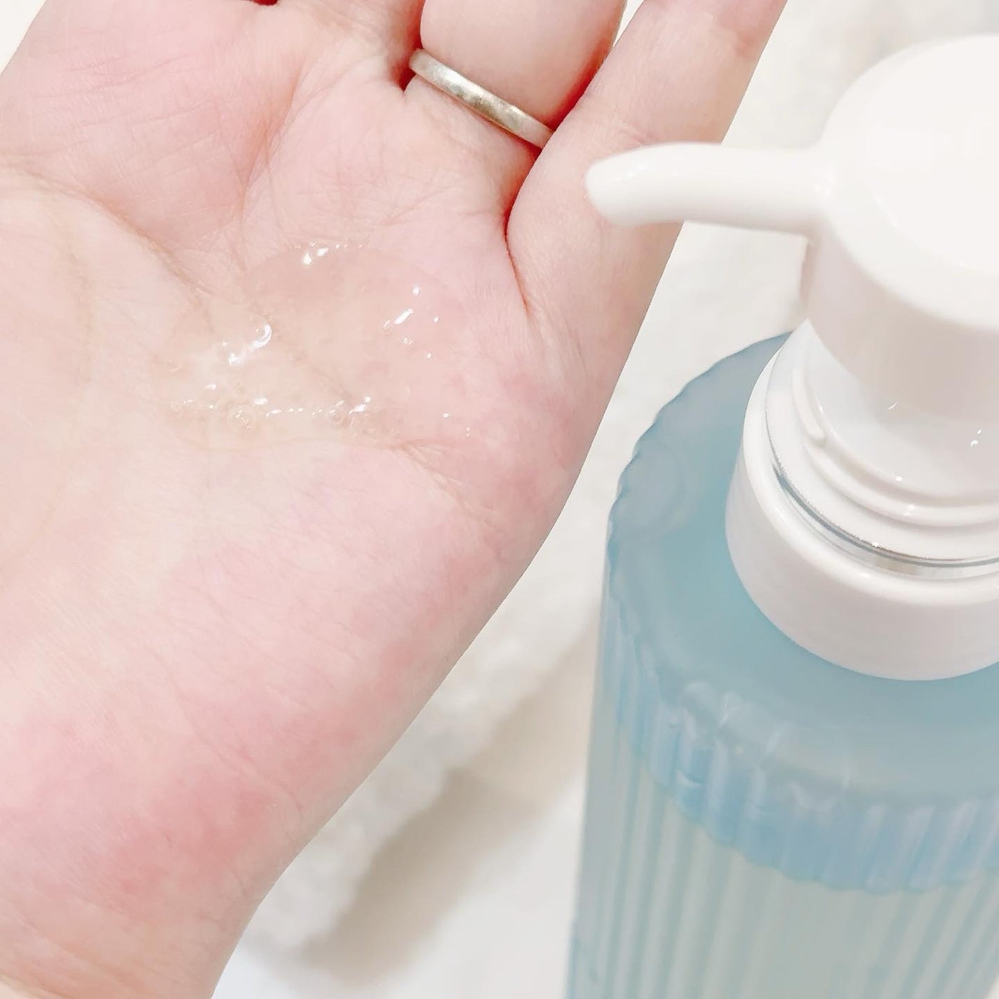 リフレッシュ × さらつや シャンプー/トリートメント/h&s/市販シャンプーを使ったクチコミ(4枚目)