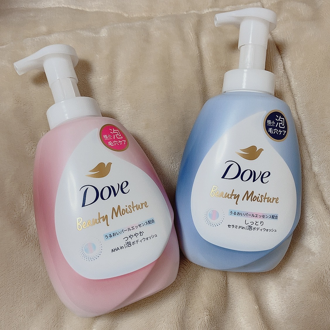 約500万個の極小泡🫧本気レビュー


ダヴ　ビューティーモイスチャー 泡ボディウォッシュ つややか



しっとりタイプとつややかタイプの2種類！
しっとり→フローラルソープの香り
つややか→もぎたてアップルの香り


泡で出てくるので