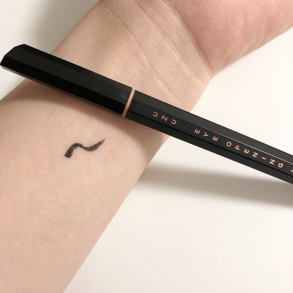 EYE OPENING LINER/UZU BY FLOWFUSHI/リキッドアイライナーを使ったクチコミ(3枚目)