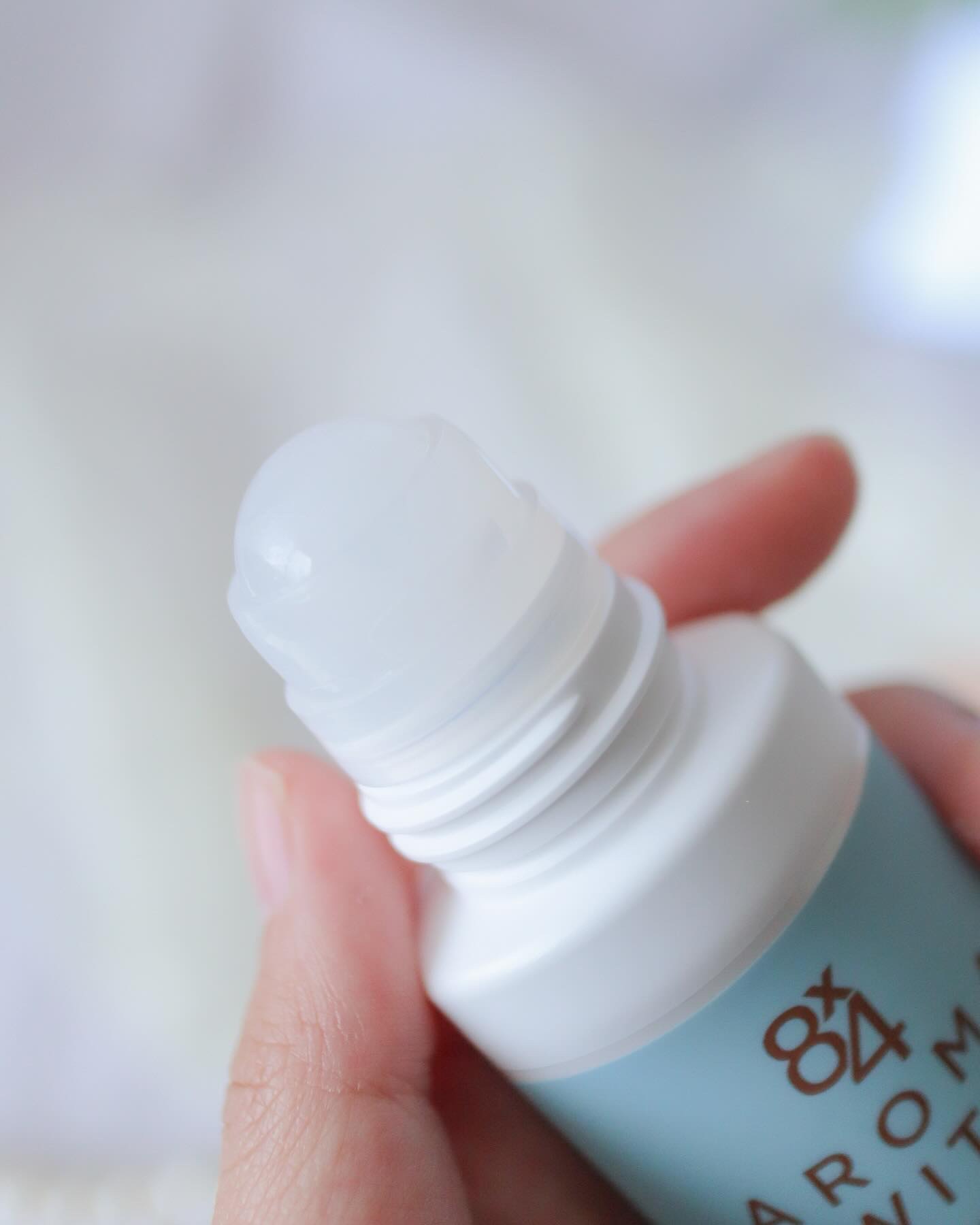 8x4 アロマスイッチ ロールオン アイランドブロッサムの香り/８ｘ４/デオドラント・制汗剤を使ったクチコミ（2枚目）