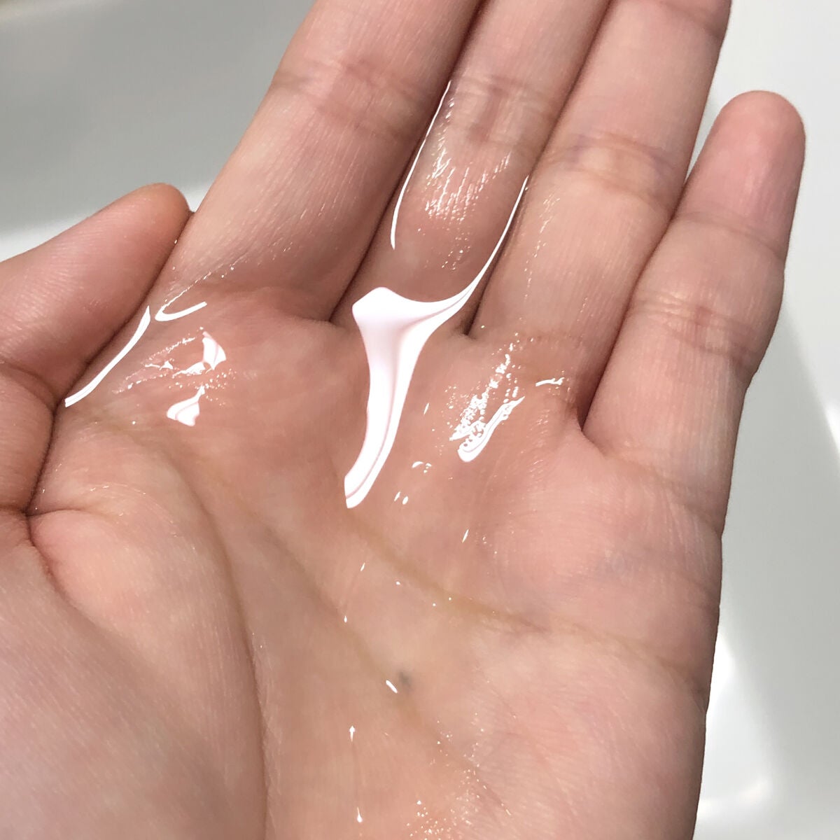 CCオイル/エッセンシャル/ヘアオイルを使ったクチコミ(4枚目)