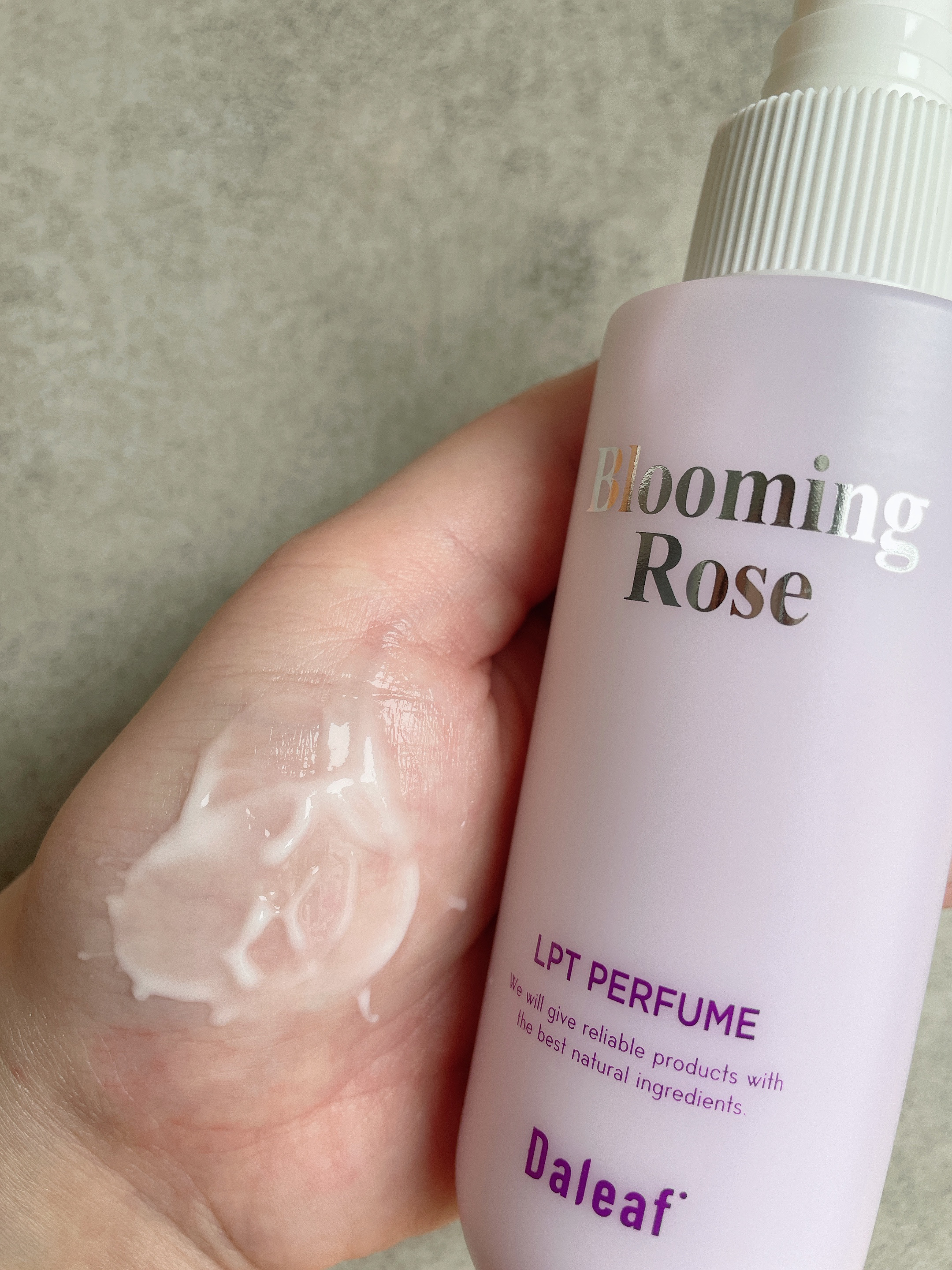 パフュームヘアパックインミスト Pink Breeze/Daleaf/アウトバストリートメントを使ったクチコミ（2枚目）