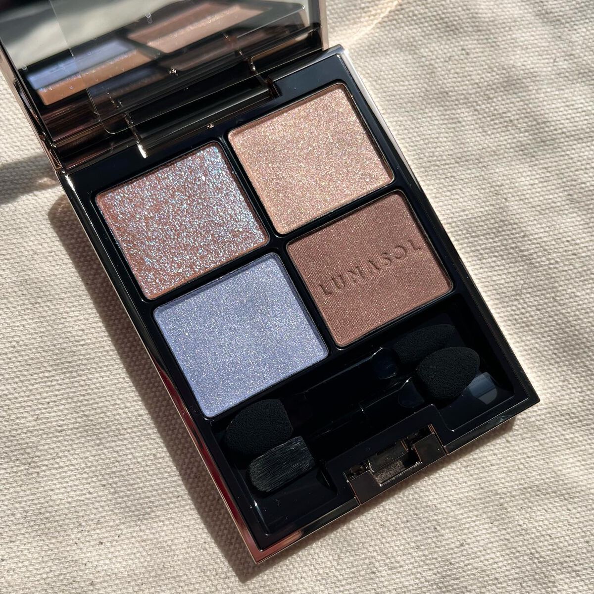 アイカラーレーション｜LUNASOLの口コミ - ブルベ冬におすすめのアイ