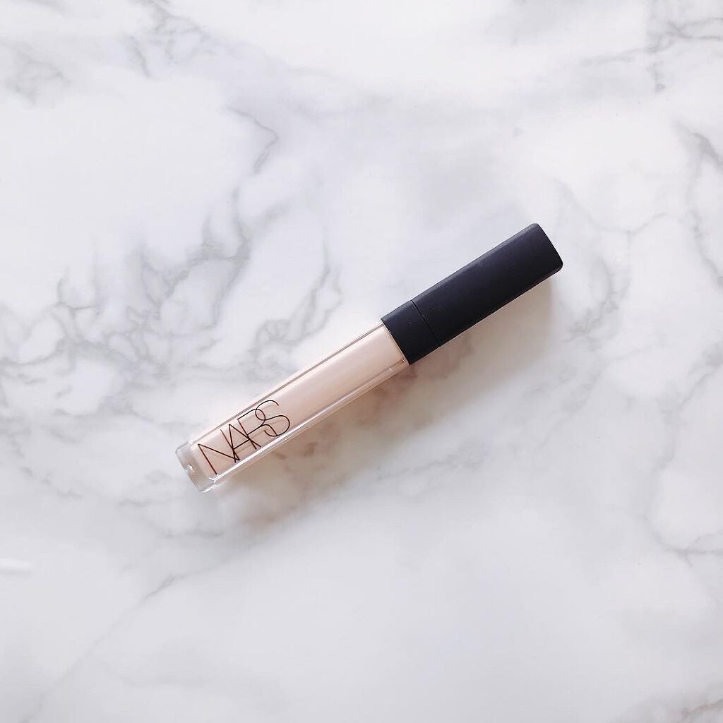 コンシーラーが浮く原因とは?対策方法と崩れにくいコンシーラー紹介【クマ・ニキビ跡・シミ】のサムネイル