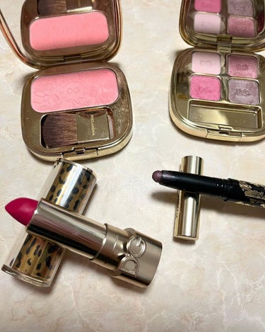 ブラッシュオブローズ ルミナスチークカラー ラブコレクター/DOLCE&GABBANA BEAUTY/パウダーチークを使ったクチコミ（1枚目）