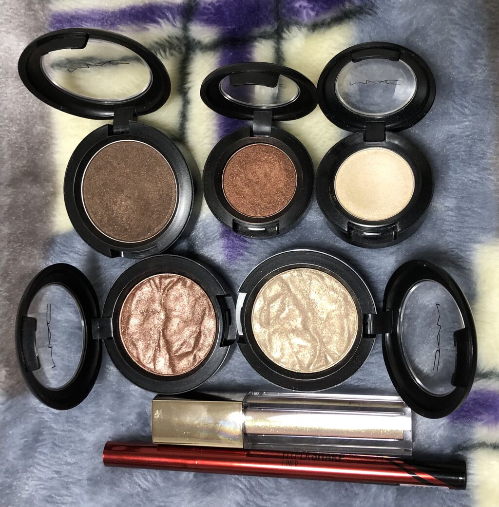 フォイルド シャドウ/M・A・C/単色アイシャドウを使ったクチコミ（2枚目）