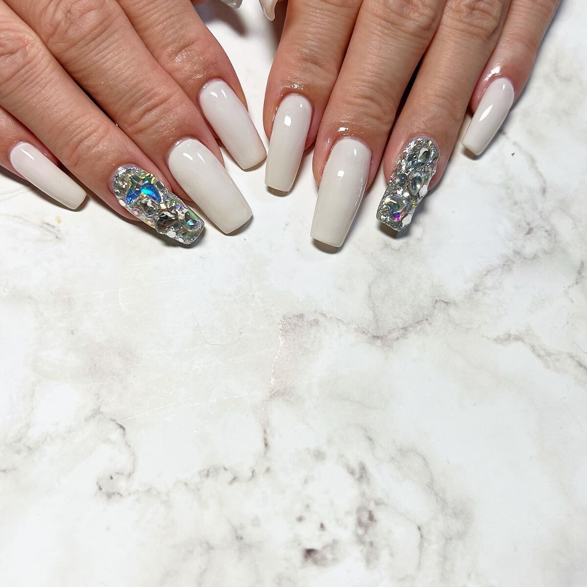 cst on LIPS 「#whitenails#summernails#夏ネイル#オリ..」(1枚目)