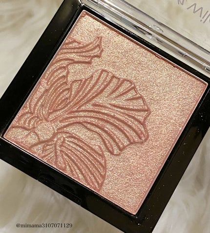 MegaGlo Highlighting Powder/wet 'n' wild/パウダーハイライトを使ったクチコミ(2枚目)