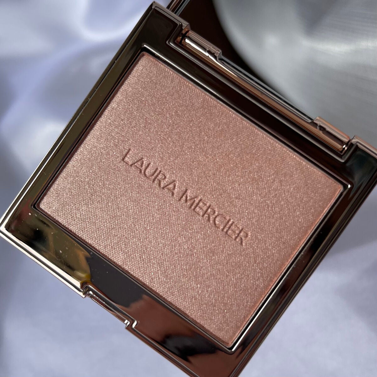 ローズグロウ イルミネーター /ローラ メルシエ/プレストパウダーを使ったクチコミ(2枚目)