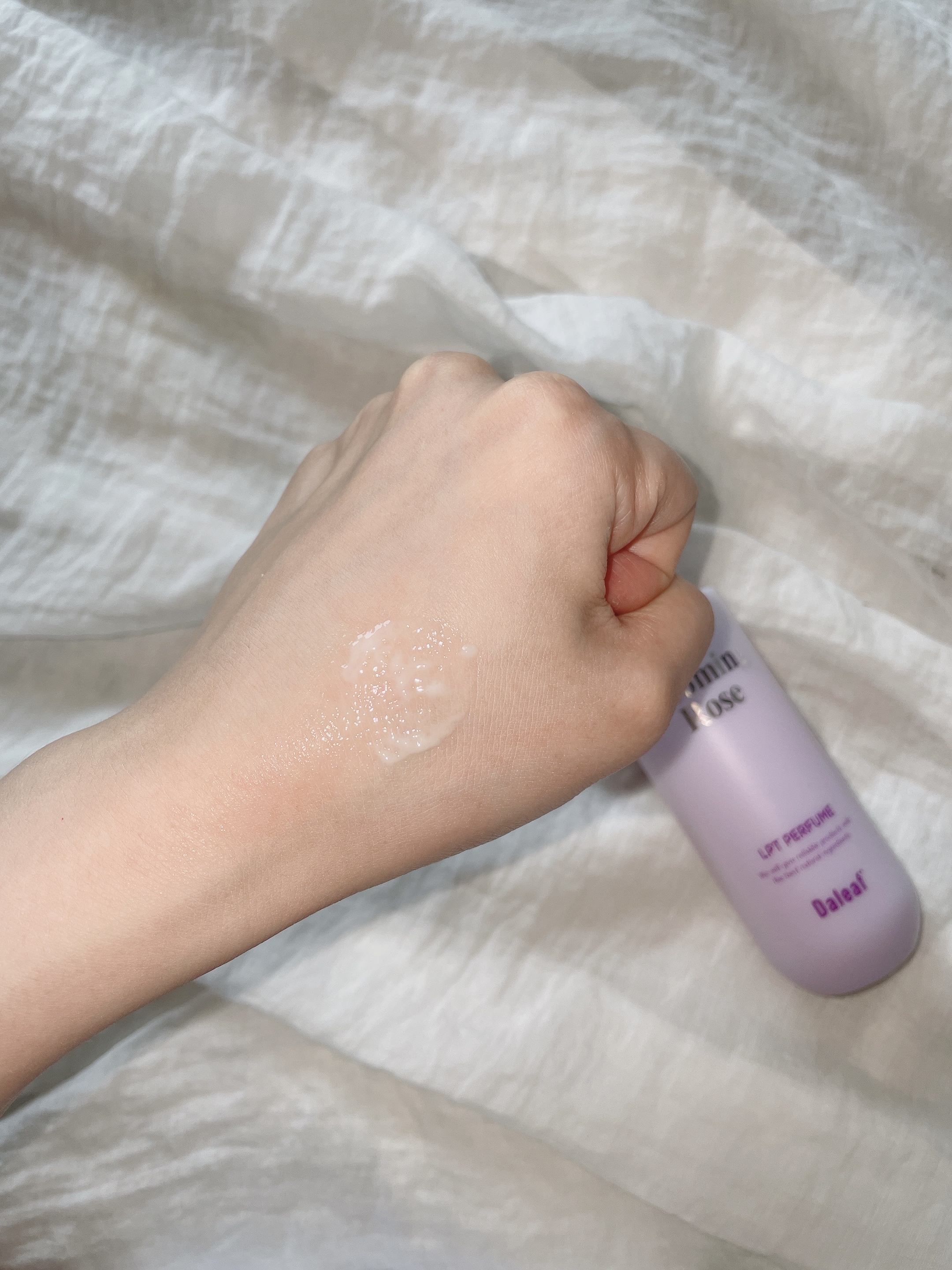 パフュームヘアパックインミスト Pink Breeze/Daleaf/アウトバストリートメントを使ったクチコミ（3枚目）