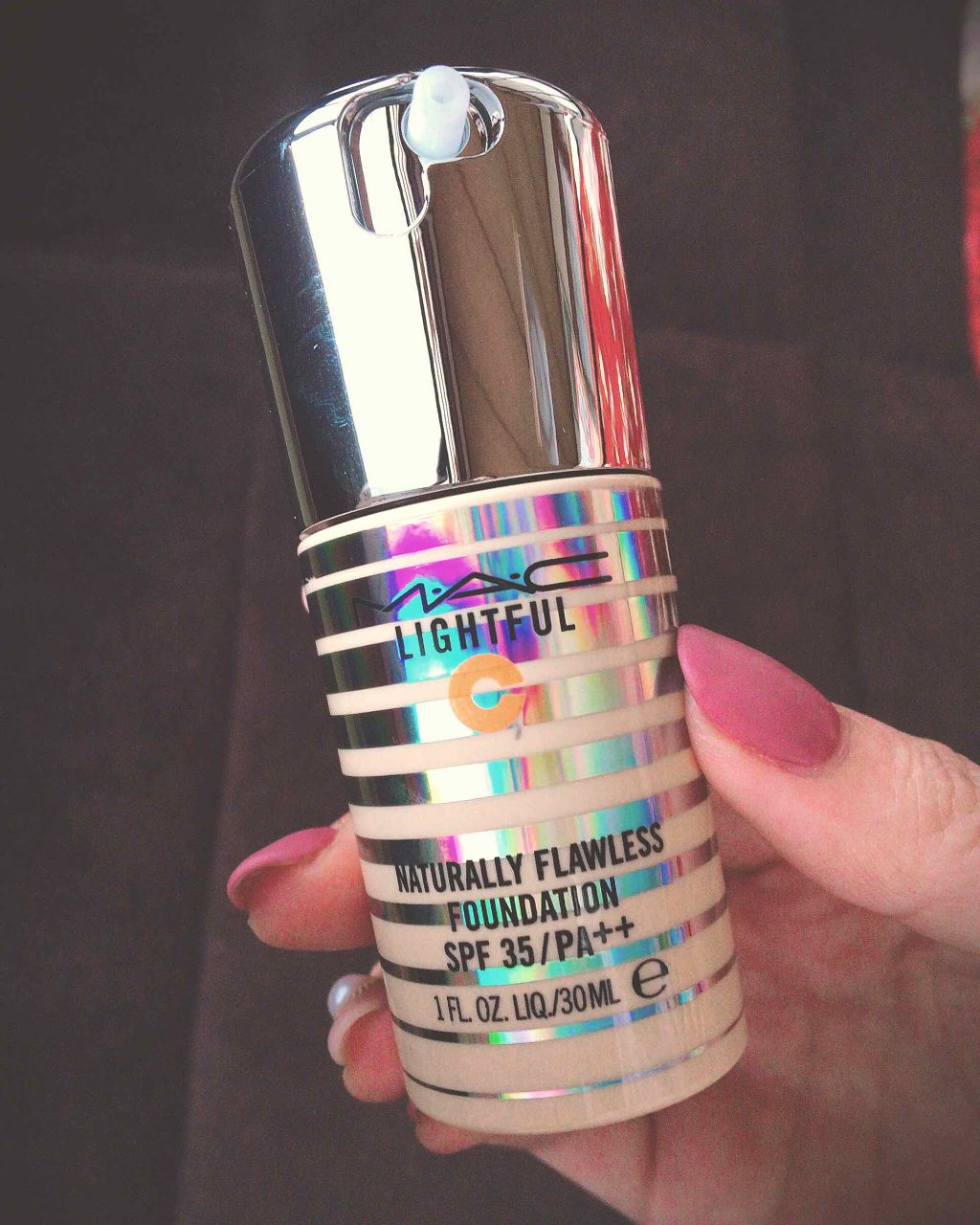 ライトフル C+ ナチュラリー フローレス SPF 35 ファンデーション/M・A・C/リキッドファンデーションを使ったクチコミ(1枚目)