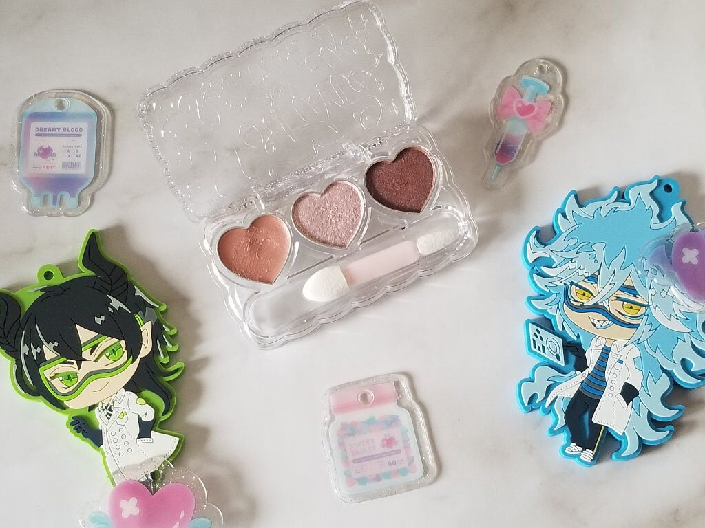 プリズムトリック 02 オーロラモーヴ/フォーチュン/アイシャドウパレットを使ったクチコミ（1枚目）