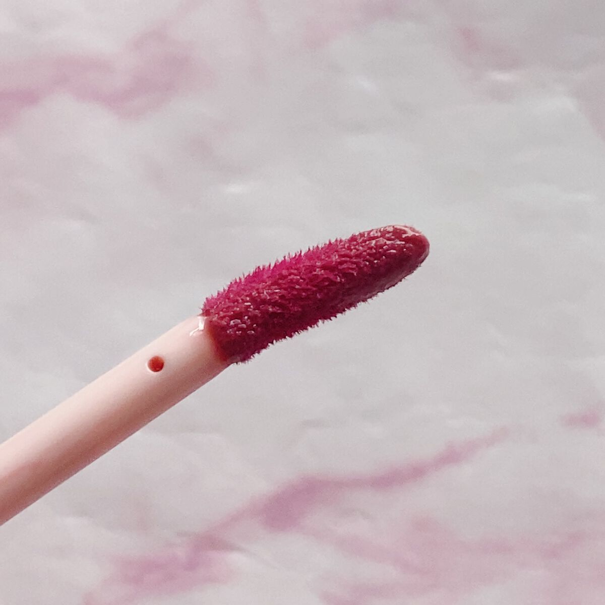 アンドバイロムアンド　グラッシーボムティント/&nd by rom&nd/リップティントを使ったクチコミ（2枚目）