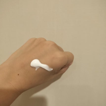 コエンリッチ ザ プレミアム 薬用リンクルホワイト ハンドクリーム 金木犀の香り 【医薬部外品】/コエンリッチQ10/ハンドクリームを使ったクチコミ(2枚目)