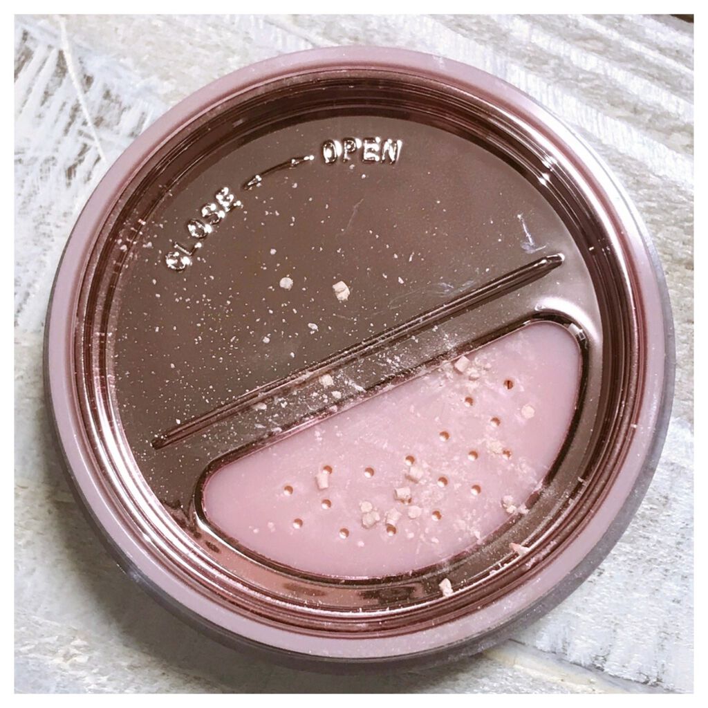 Magic Star Setting Powder/Jeffree Star Cosmetics/ルースパウダーを使ったクチコミ(3枚目)