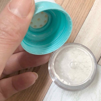 ihana WHITE スキンケアVCスノーパウダー/IHANA/ルースパウダーを使ったクチコミ(2枚目)