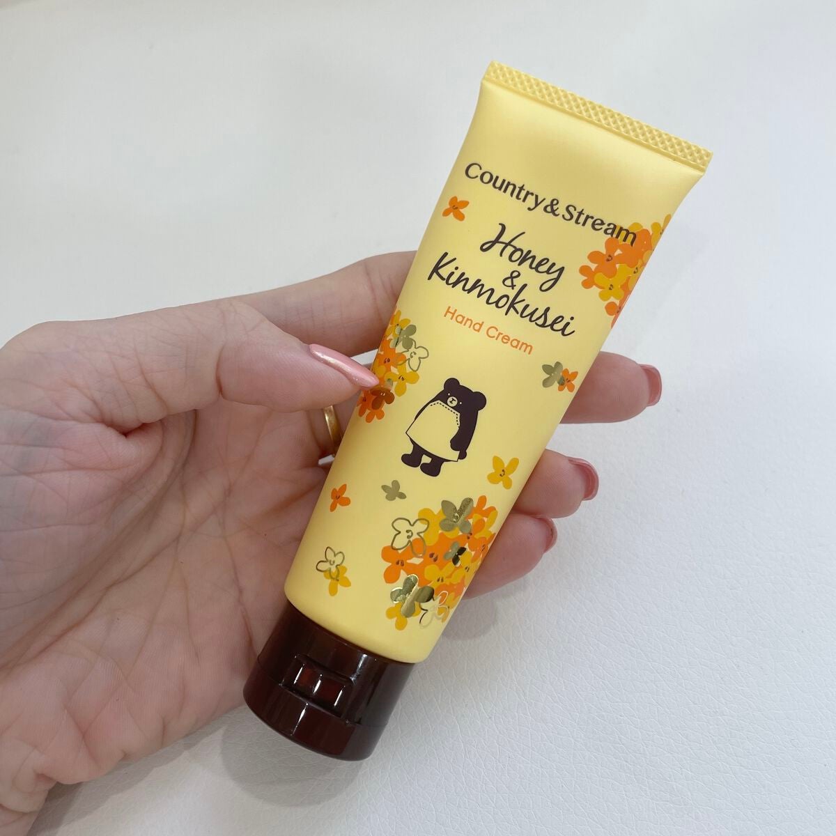 トリートメントハンドクリームK(ハチミツとキンモクセイ)/カントリー&ストリーム/ハンドクリームを使ったクチコミ(1枚目)