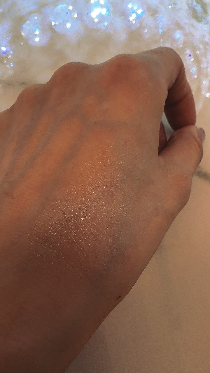 DIAMOND BOMB/FENTY BEAUTY BY RIHANNA/パウダーハイライトを使ったクチコミ(3枚目)