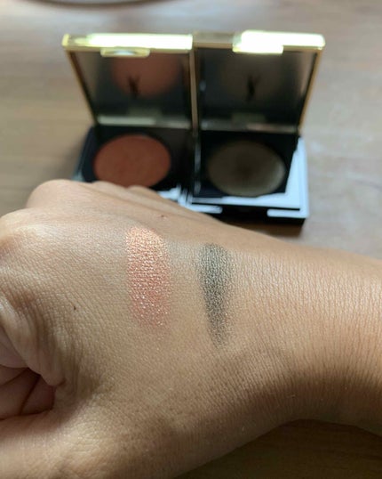 シークインクラッシュ/YVES SAINT LAURENT BEAUTE/単色アイシャドウを使ったクチコミ(2枚目)