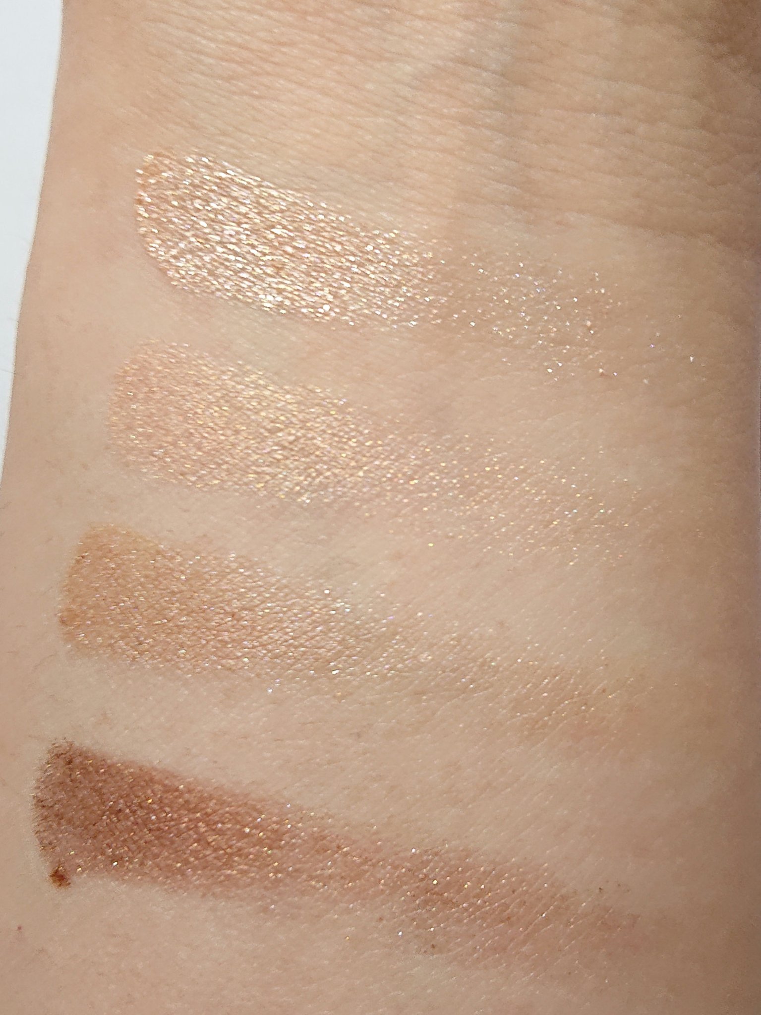 スキンモデリングアイズ 01 Beige Beige/LUNASOL/アイシャドウパレットを使ったクチコミ（3枚目）