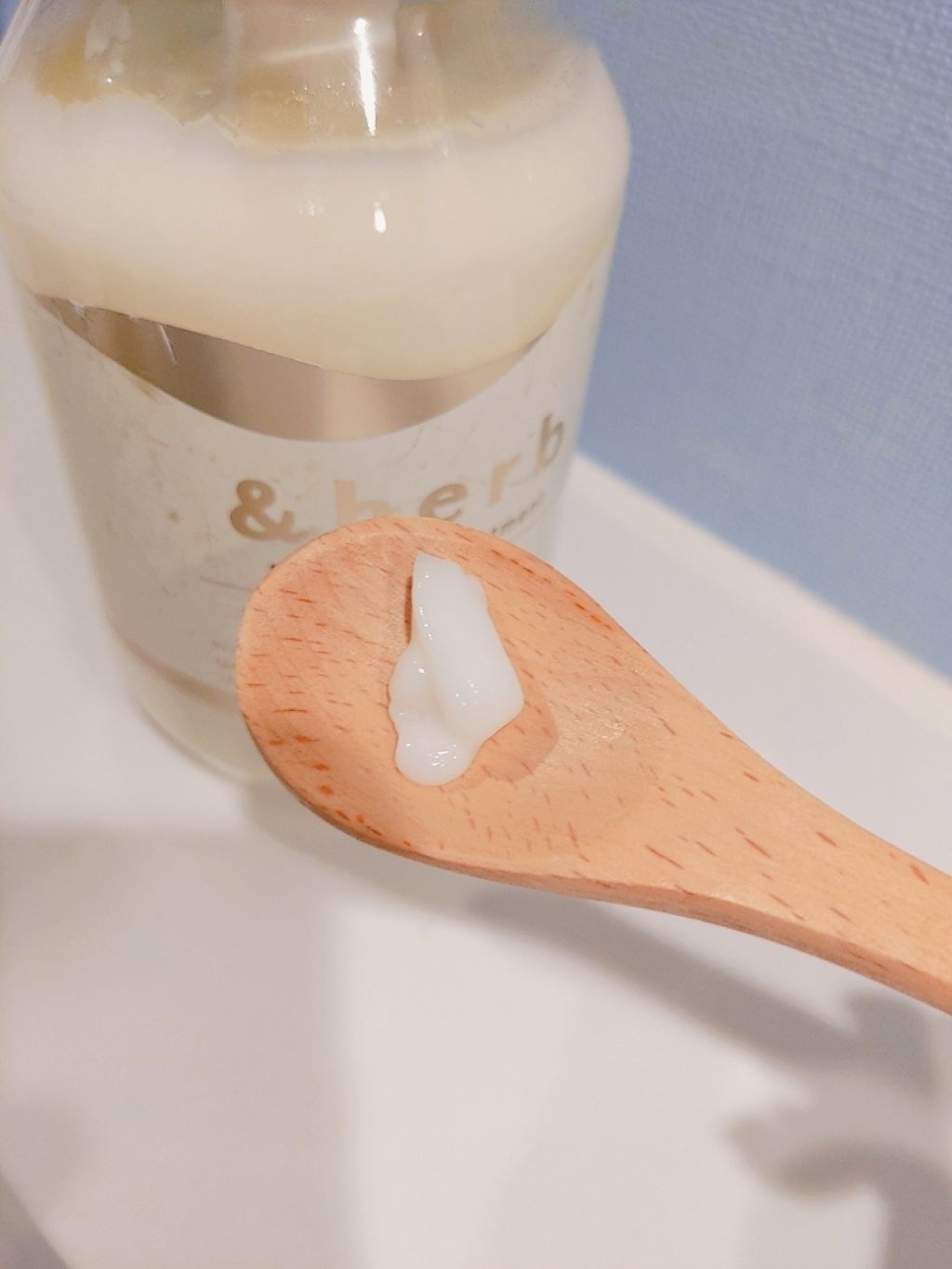 モイストエアリー オイルクリーム3.0/＆herb/ヘアオイルを使ったクチコミ（3枚目）