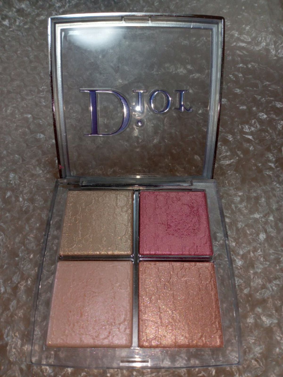 ディオール バックステージ フェイス グロウ パレット/Dior/ハイライトを使ったクチコミ(2枚目)