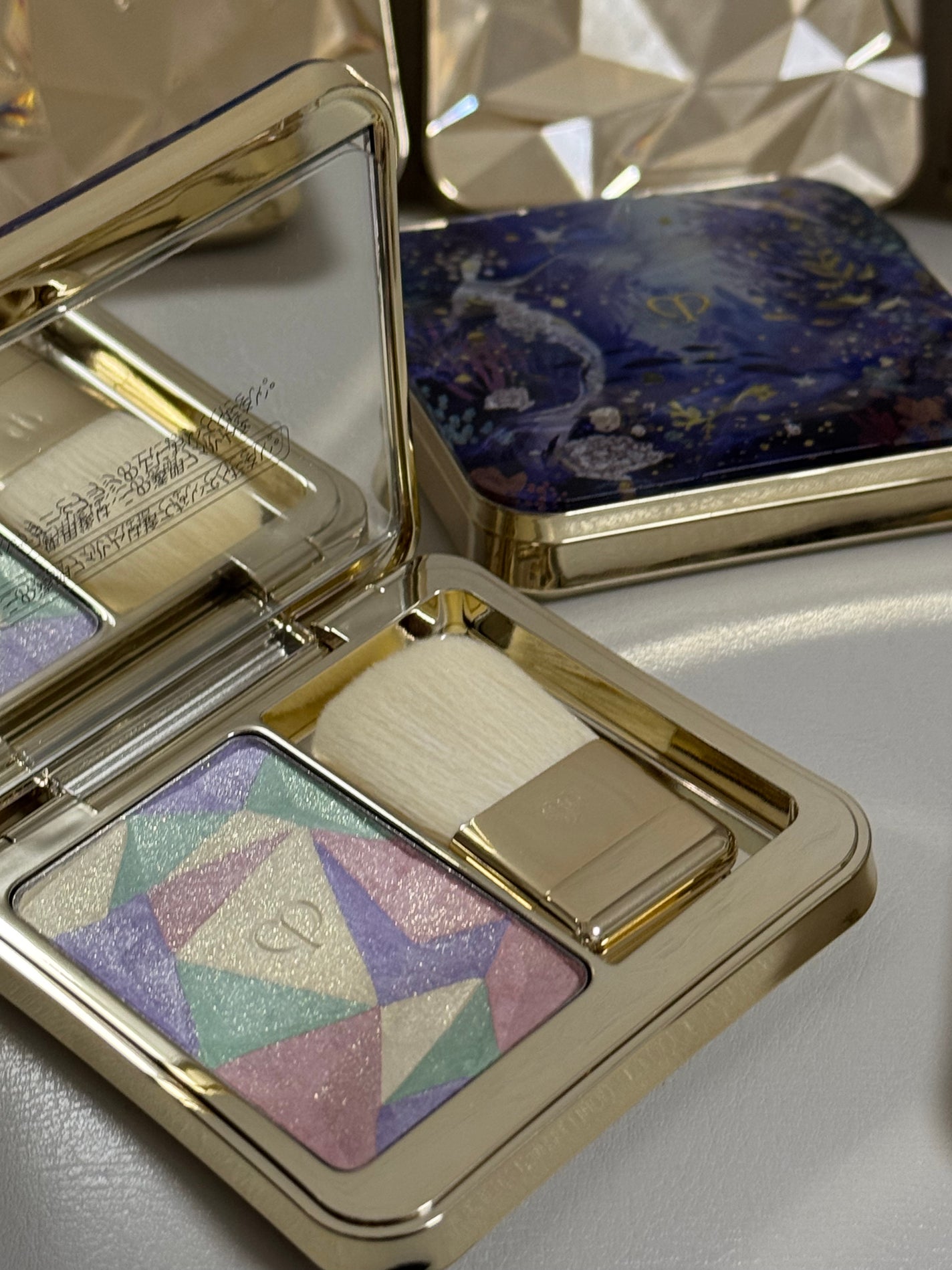 ル・レオスールデクラ /クレ・ド・ポー ボーテ/パウダーハイライトを使ったクチコミ(5枚目)