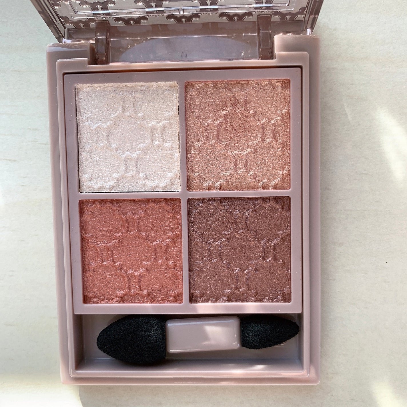 グロッシーリッチ アイズ N/Visée/アイシャドウパレットを使ったクチコミ(2枚目)