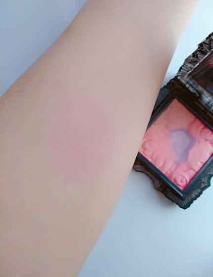 ANNA SUI ローズ チーク カラー Nのクチコミ「✨アナスイ ローズチークカラーN 303 全6色¥3,500(税抜)✨
私はイエベですが、.....」(3枚目)