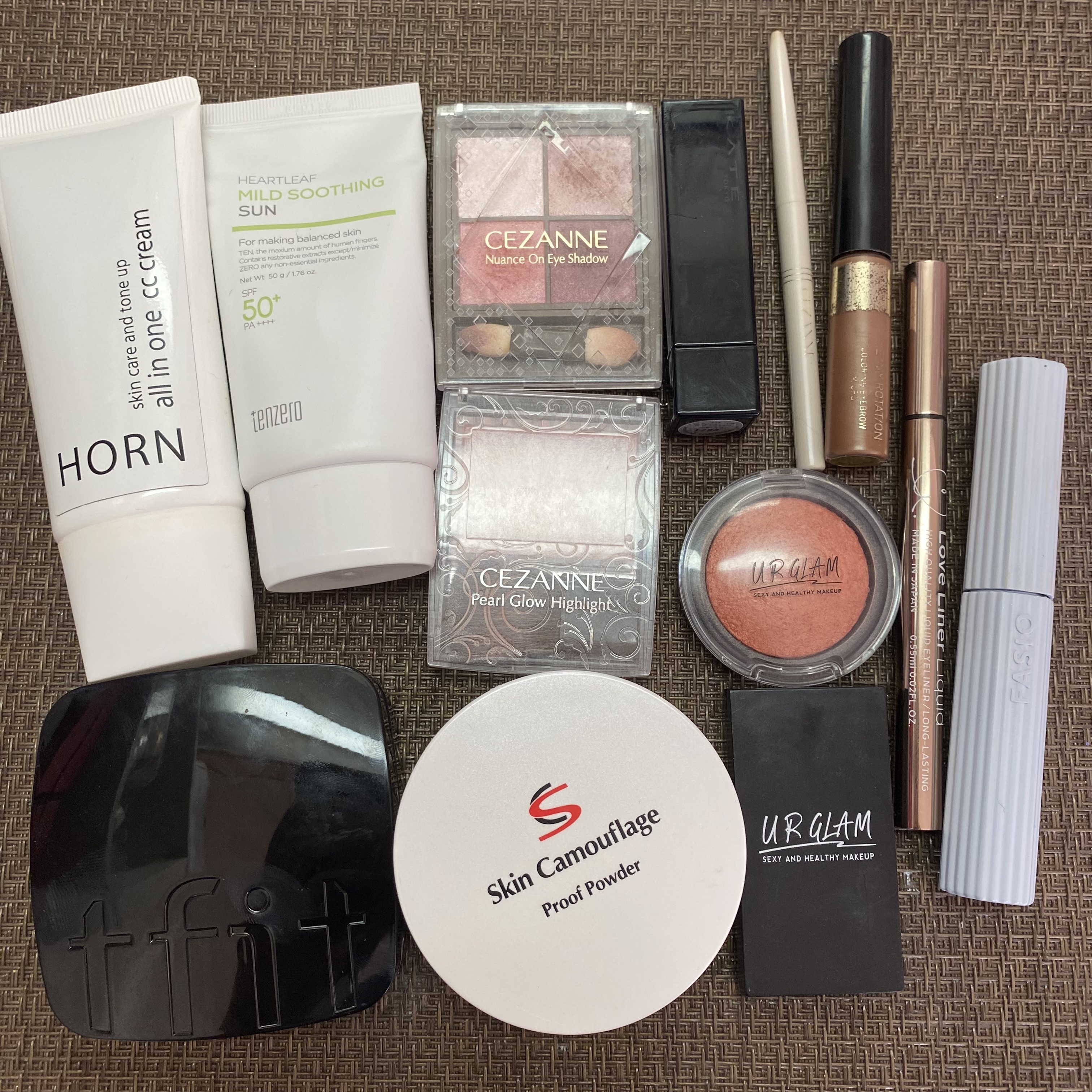 UR GLAM　EYE & CHEEK COLOR/U R GLAM/単色アイシャドウを使ったクチコミ（3枚目）