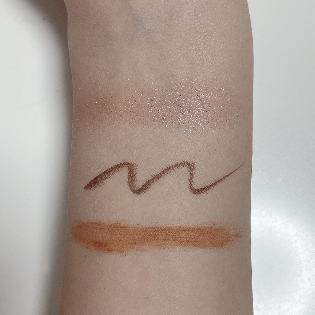 プリズム エアー シャドウ/CLIO/単色アイシャドウを使ったクチコミ（2枚目）