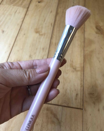 オール アグロー/CLINIQUE/プレストパウダーを使ったクチコミ(4枚目)