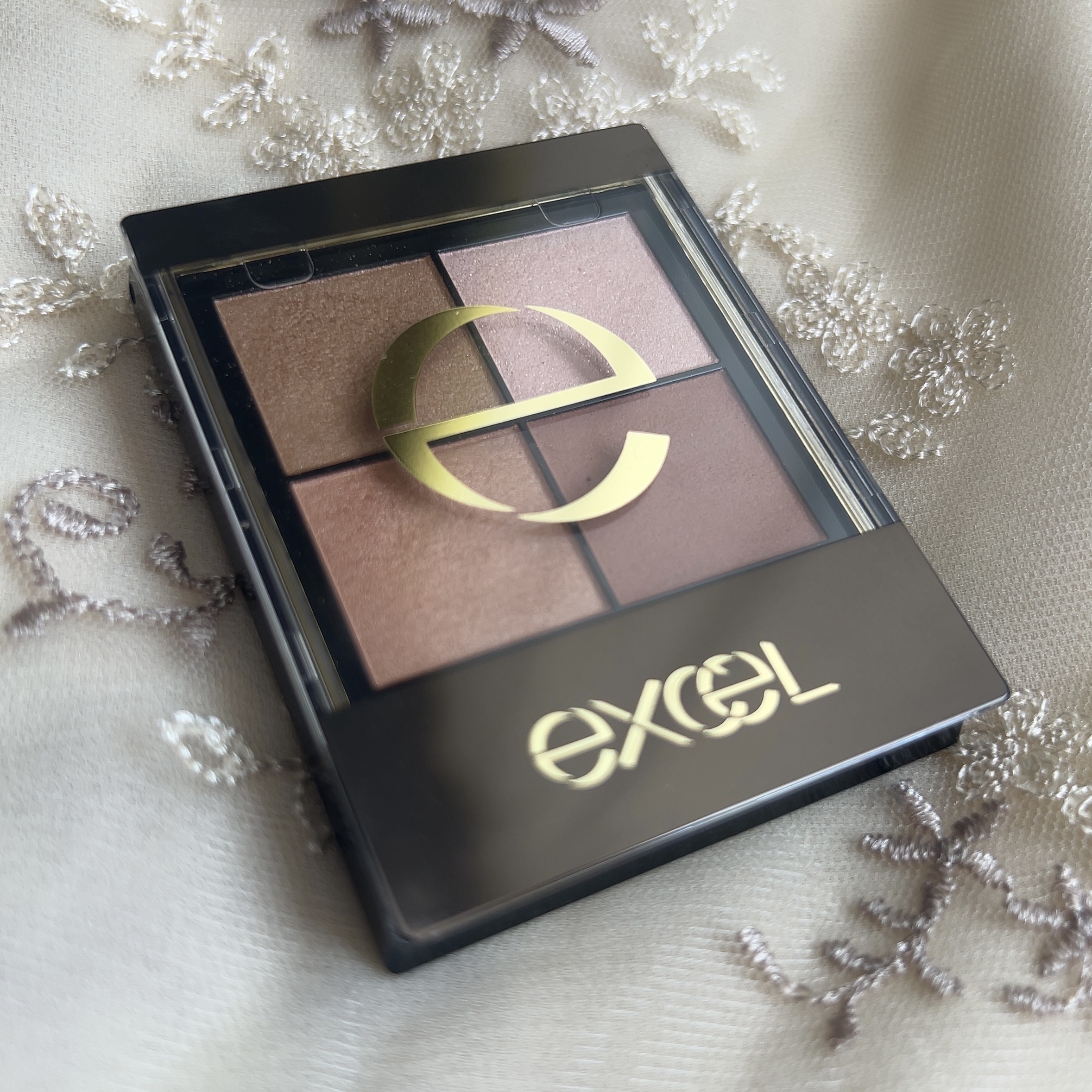 リアルクローズシャドウ/excel/アイシャドウパレットを使ったクチコミ（1枚目）