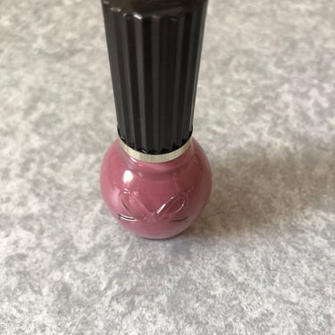 <シュガードールオールインワンネイルR　09>

アンニュイピンク

09のお色選択肢がなかったので別のお色を選択しています！

二度塗りで紫っぽいピンク感が増します。

乾きやすさと持ちはスキューズミ