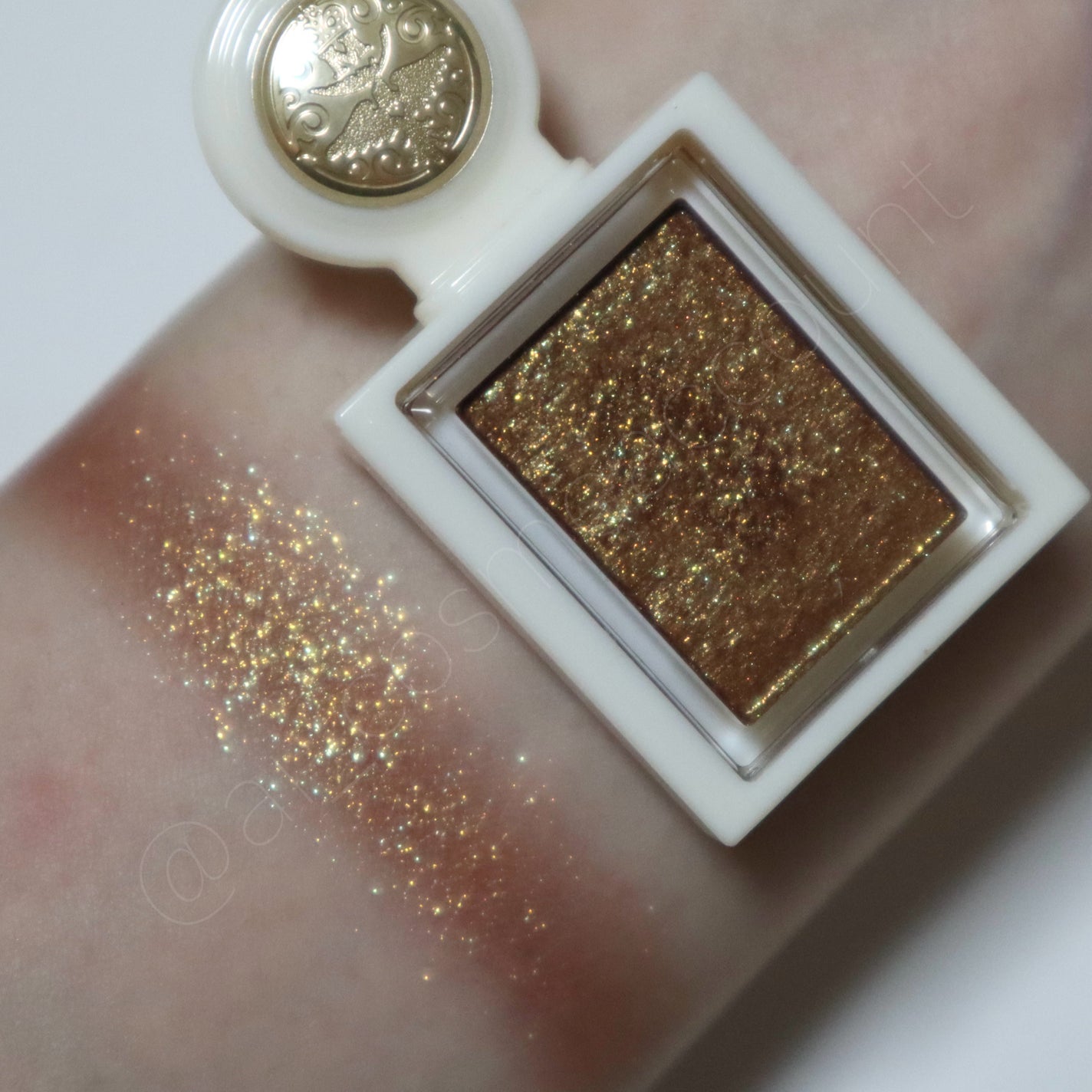 シャドーカスタマイズ (ブリリアントグリッター)/MAJOLICA MAJORCA/グリッターを使ったクチコミ(6枚目)