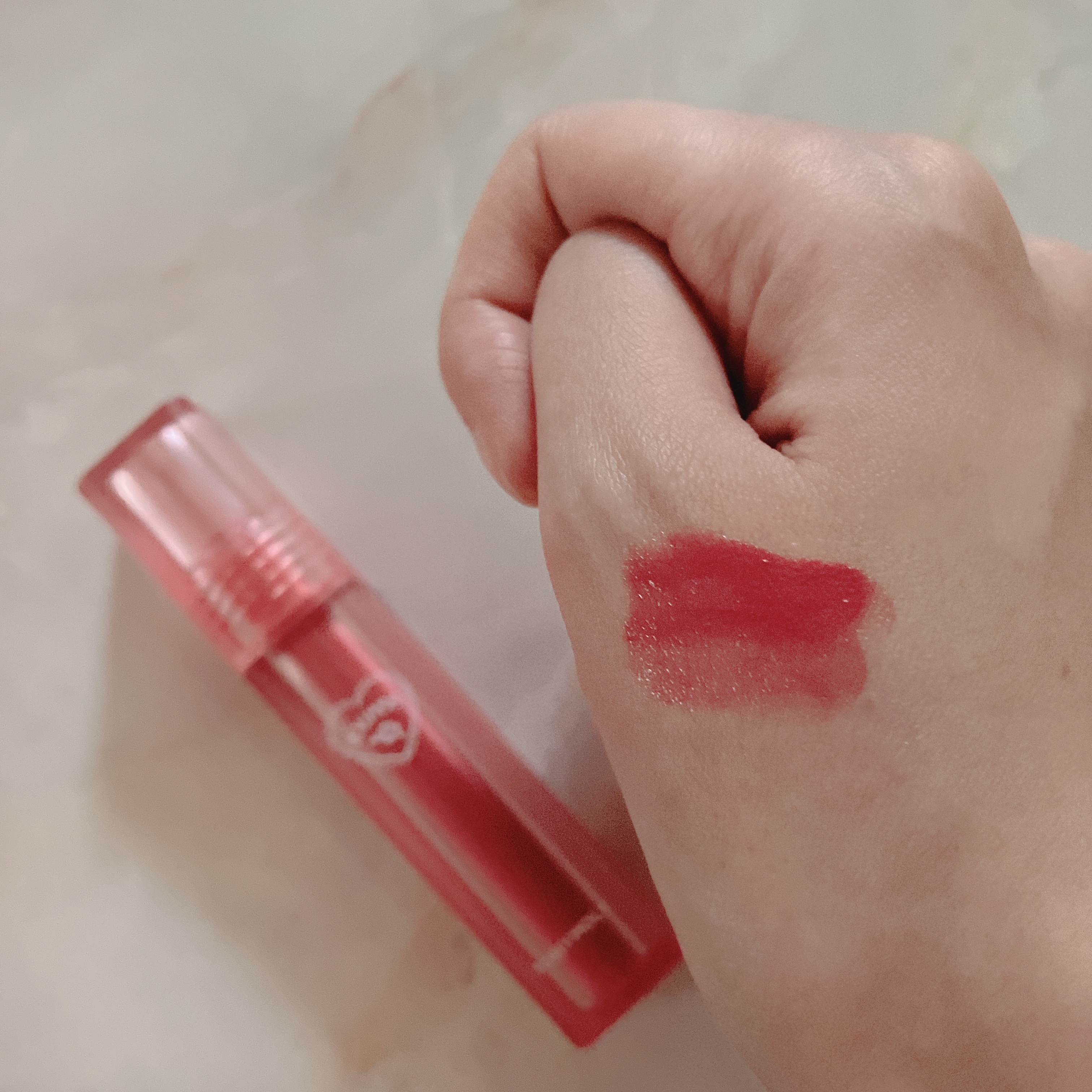 TONYMOLY パーフェクトリップス ショッキング リップのクチコミ「#PR tonymoly

ショッキングリップティント
N12 フェアリーショッキング

幻想.....」（3枚目）