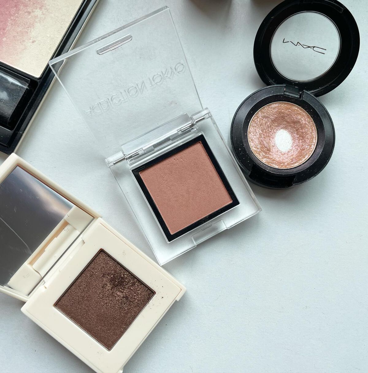 アイズオンミー/CILY/単色アイシャドウを使ったクチコミ（2枚目）