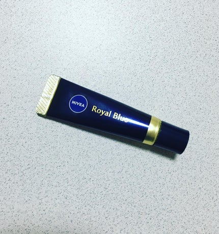ニベア ロイヤルブルーリップ 濃密美容ケア/ニベア/リップ美容液を使ったクチコミ(1枚目)
