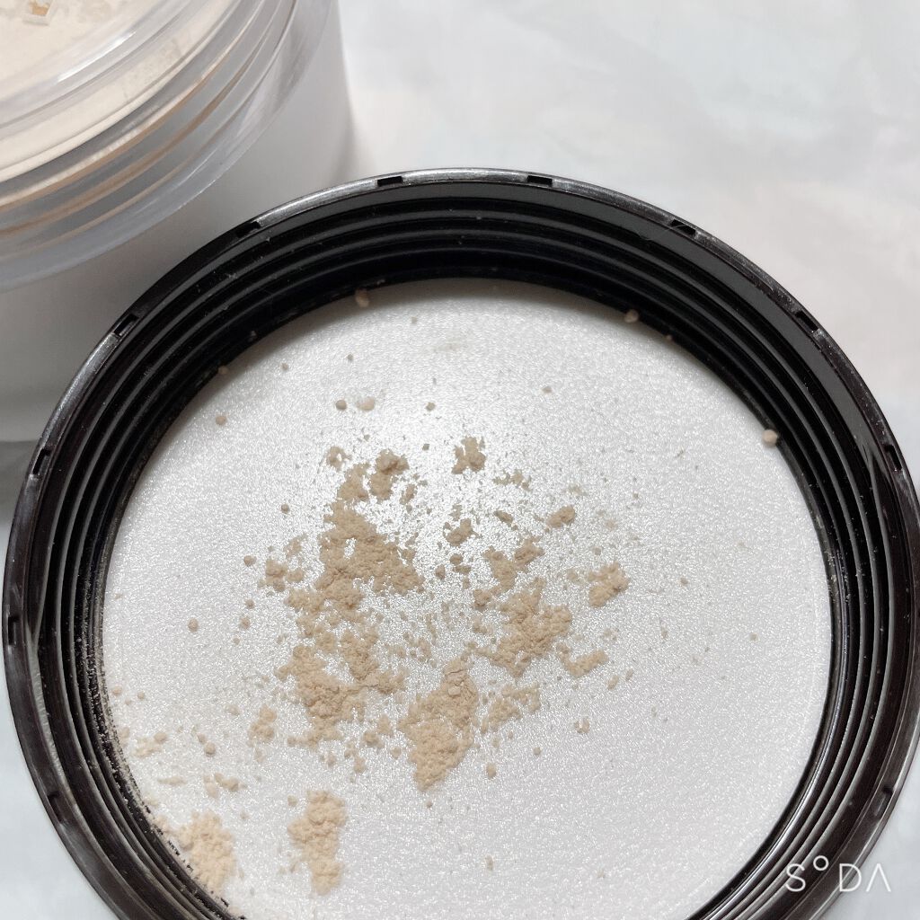 ルースセッティングパウダー トランスルーセント 29g/ローラ メルシエ/ルースパウダーを使ったクチコミ（2枚目）