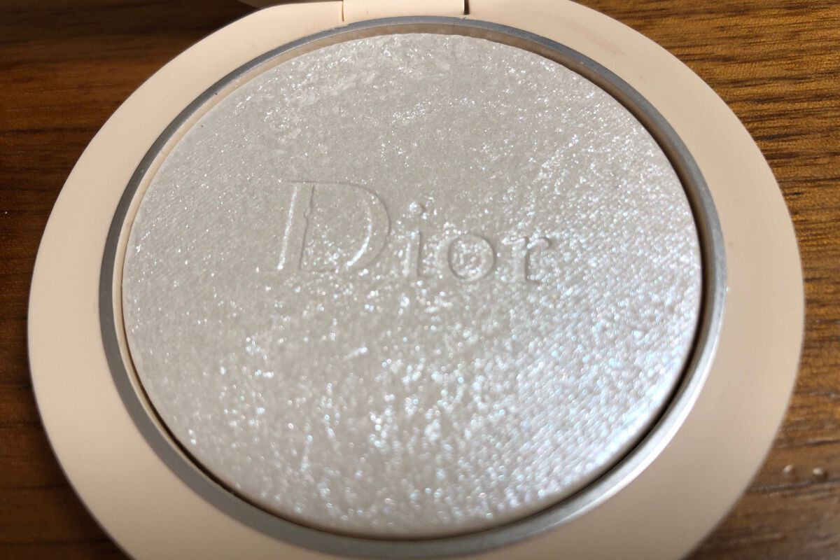 ディオールスキン フォーエヴァー クチュール ルミナイザー/Dior/プレストパウダーを使ったクチコミ（3枚目）